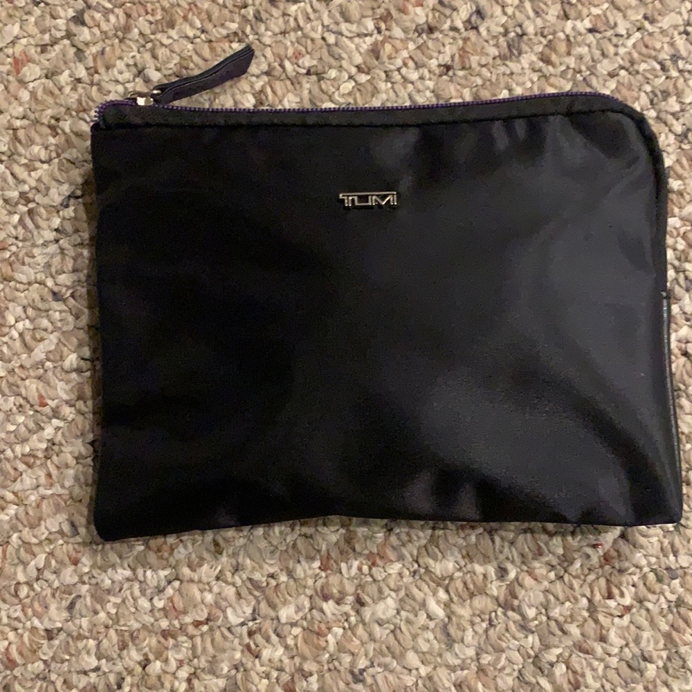Tumi amenity kit